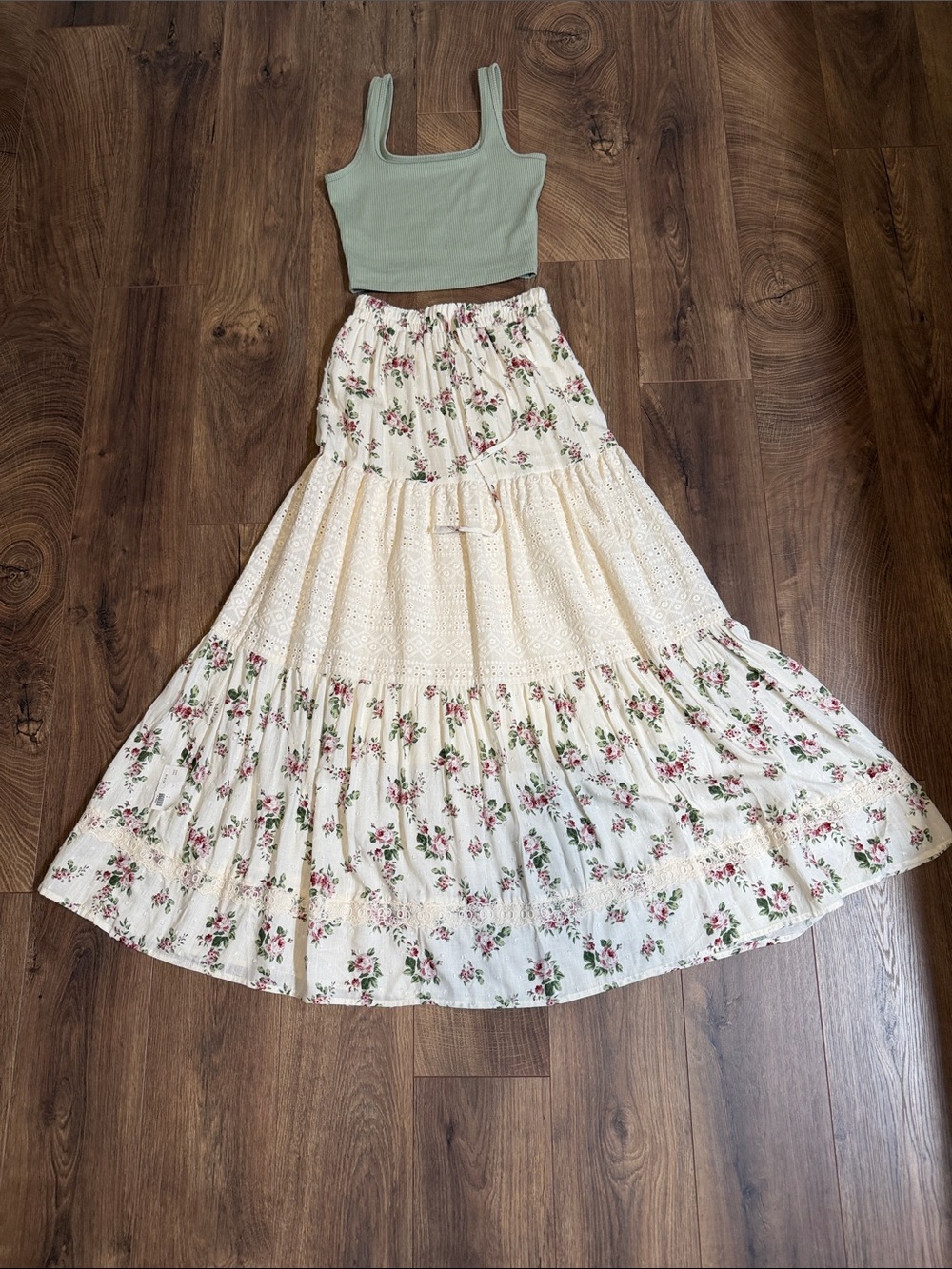 2 piece Hollister Sage Crop Top & Ankle Length Floral Maxi Skirt SZ XS